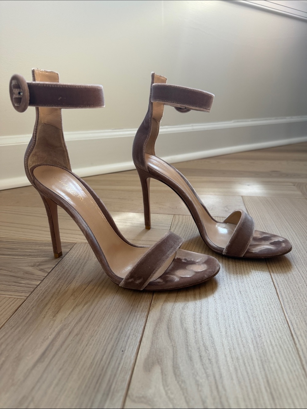 Gianvito Rossi Velvet Sandals (Mauve)